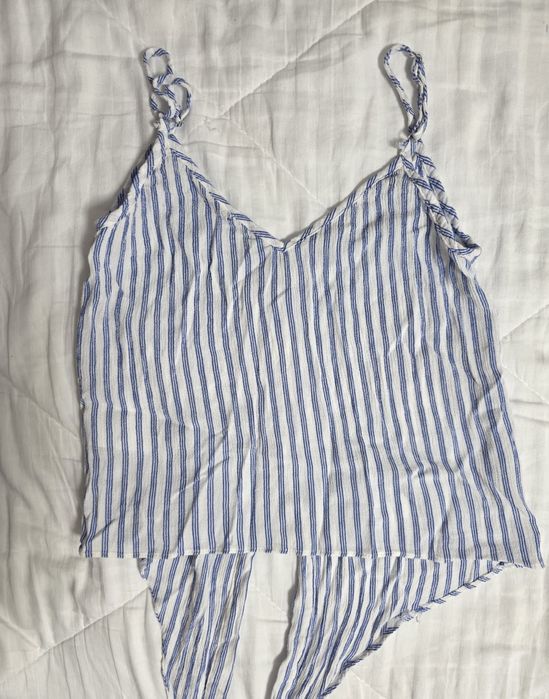Дамски летен топ на H&M с копчета и връзки  - Размер XS