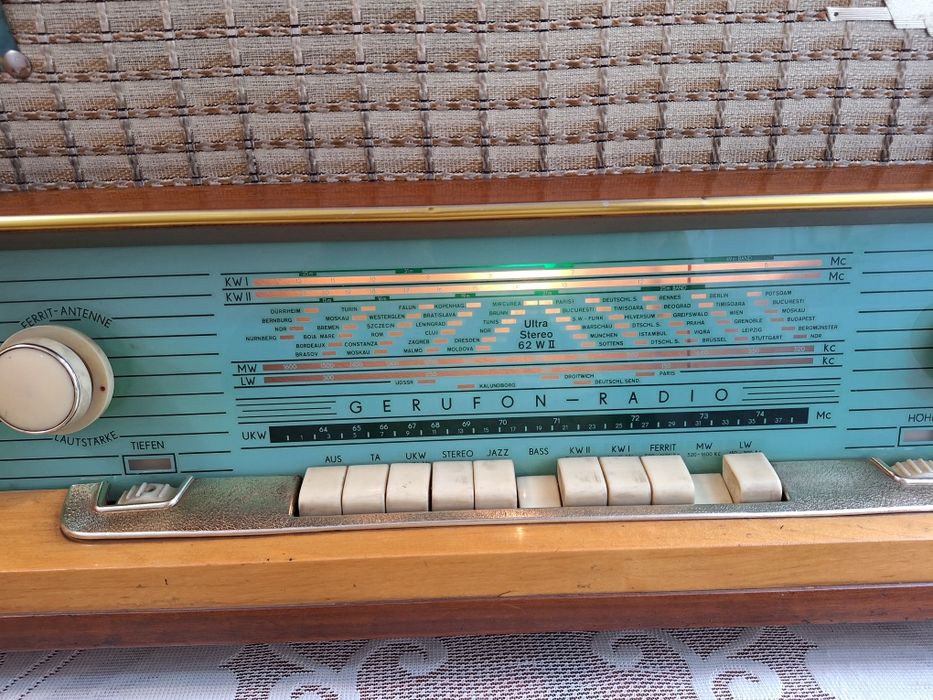 Vand obiecte retro de colectie