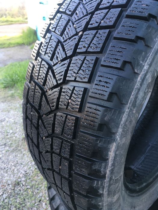 Зимние шины 235/55 R 18
