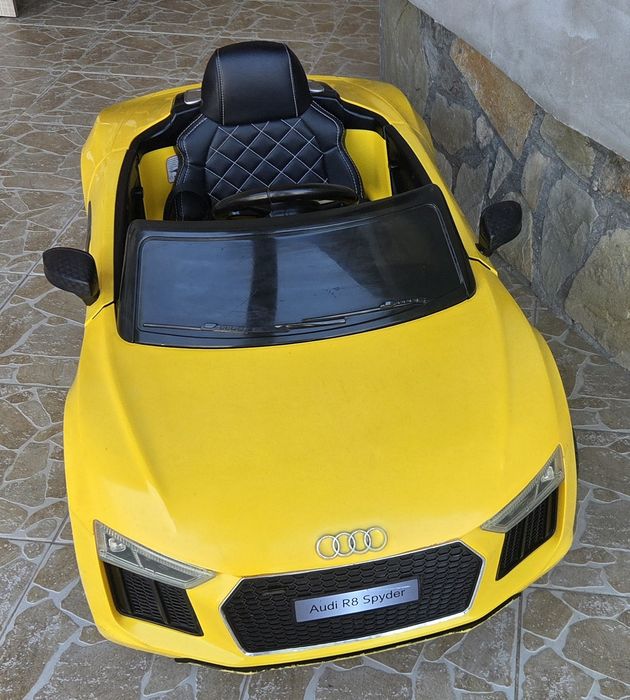 Masinuta electrica Audi R8 Spyder RS, 2 x 45W, 2.4G, galben,