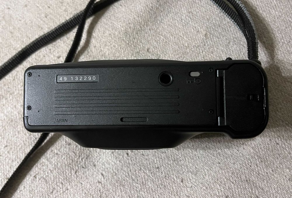 Aparat foto analog Ricoh RT 550 autofocus 35mm cu husa