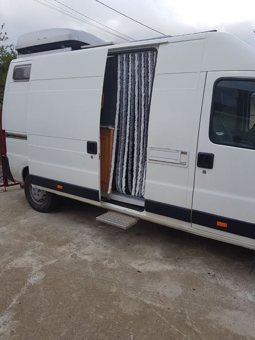 Ремонт и възстановяване на кемпери и каравани