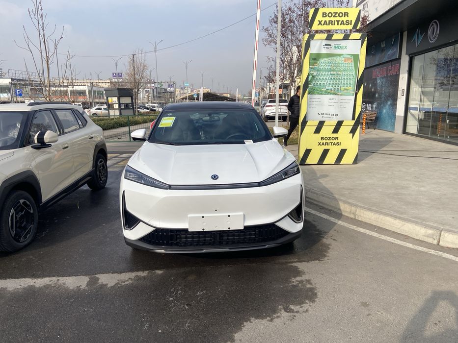 Dongfen L7 elektromobil