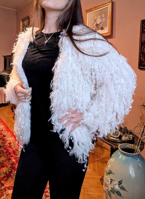 Cardigan drăguț cu croială deschisă și franjuri – primăvară/toamnă