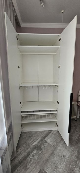 Шкаф с зеркальными дверями IKEA