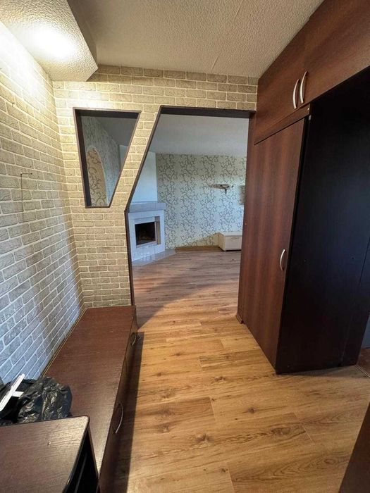 Продается трехкомнатная квартира