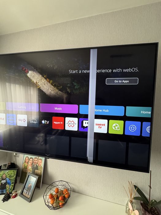 Телевизор LG 65 инча