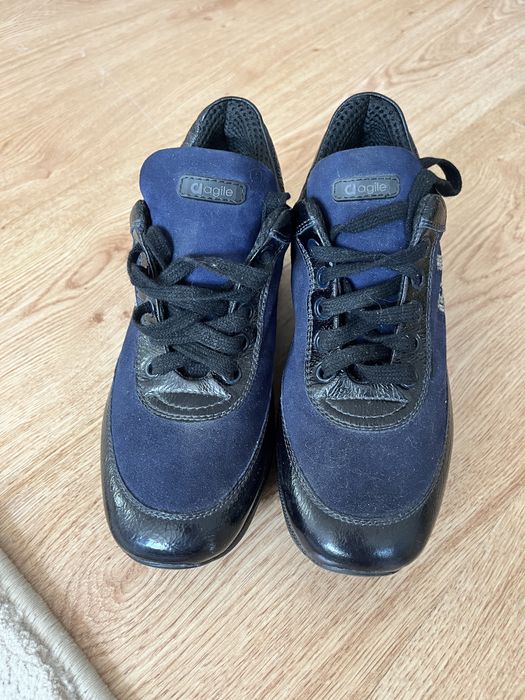 Adidași Agile by Rucoline