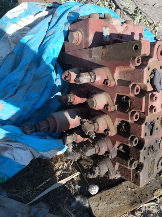 Экскаватор запчас