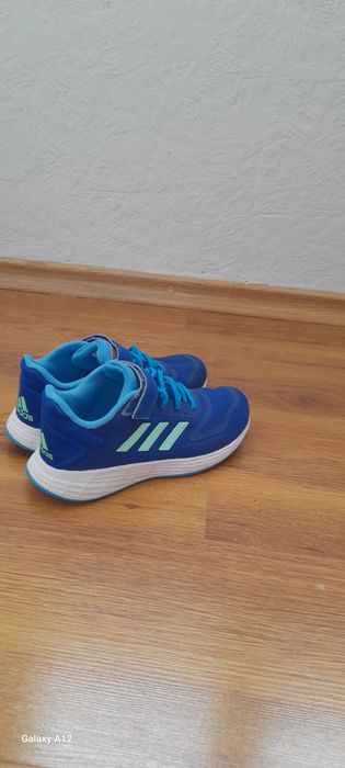 Маратонки  Адидас