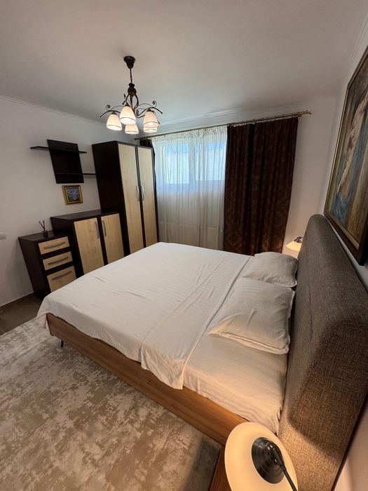 Proprietar, închiriez studio 42mp situat la vila.