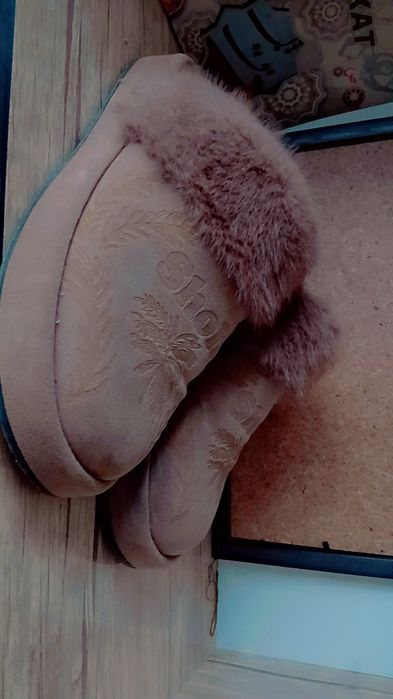 Yumshoq mehli oyoq kiyim