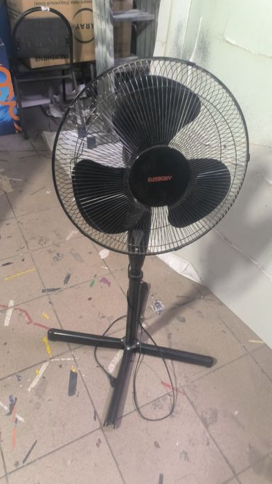 Вентилятор. Черный