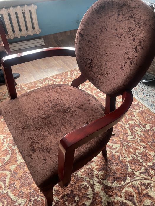 Стулья мягкие большие