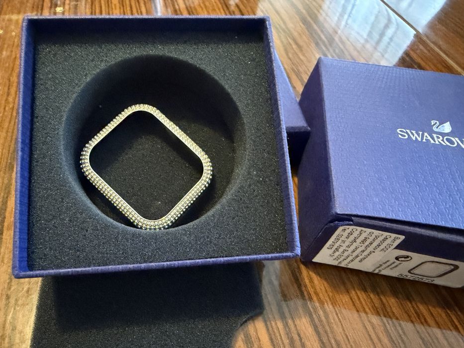 Кейс Swarovski  за Apple watch