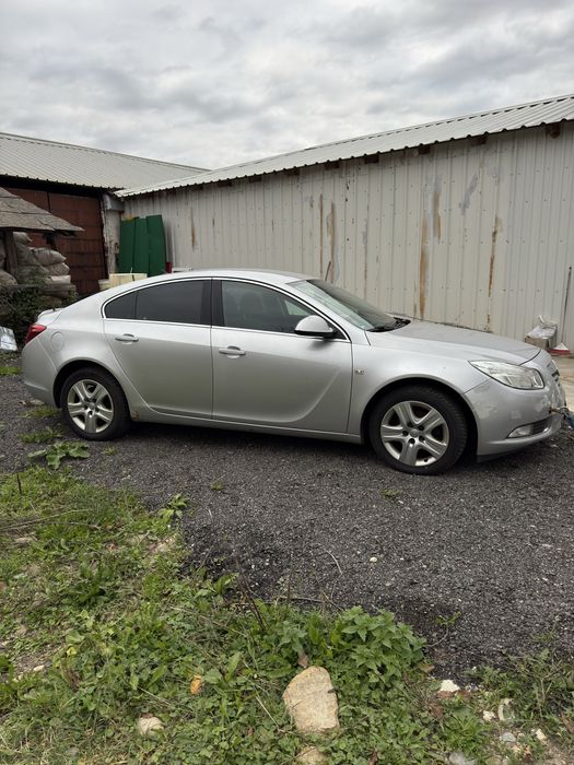 Vand Opel Insignia cu motor defect