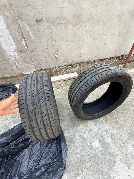 caucicuri 245/45/19 fata 275/40/19 spate