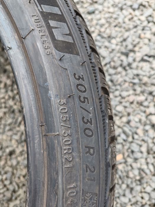 305 30 21 cu 265 35 21 Michelin. An 2023