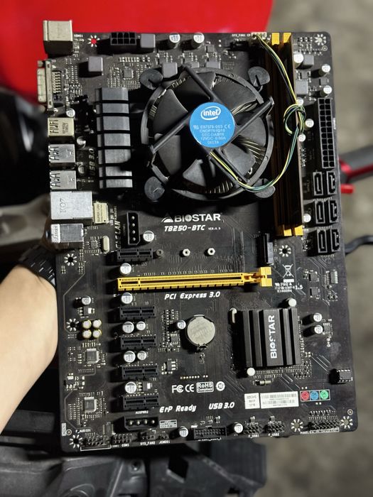 Продам материнскую плату для майнинга