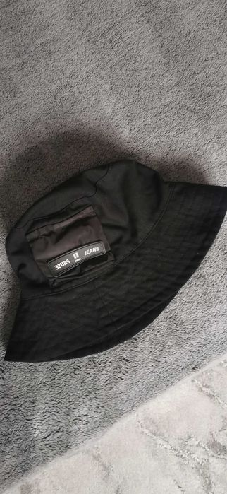 Pause шапка тип идиотка