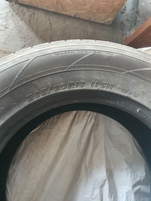 Продам резина б/у на Лексус