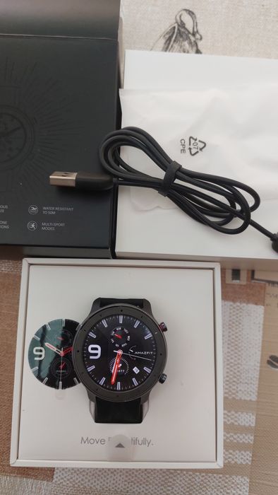 Продавам смарт часовник Amazfit GTR Lite 47mm