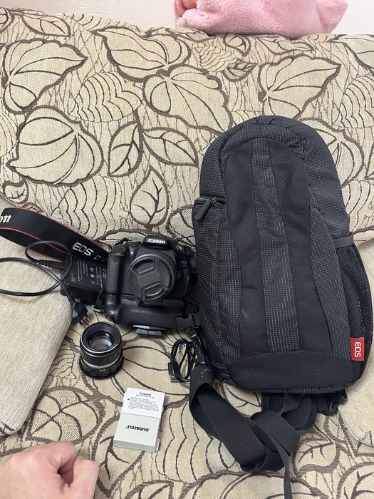 Canon 600D фотоаппарат