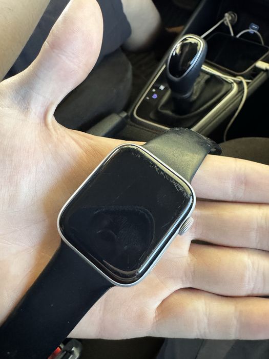 Apple watch se 44