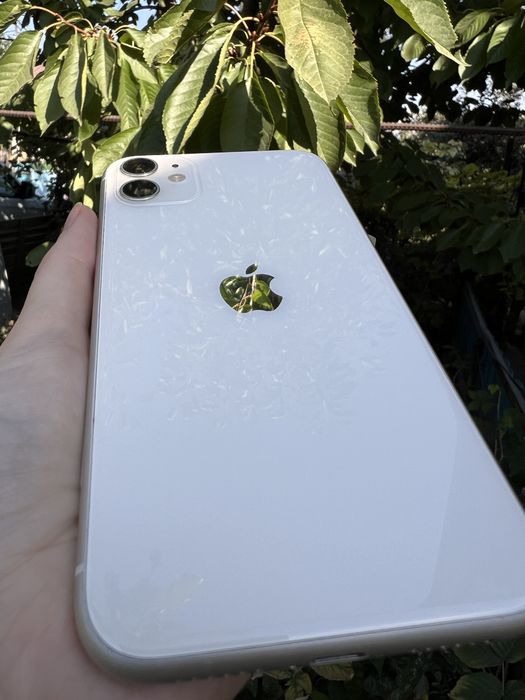 iPhone 11 продам
