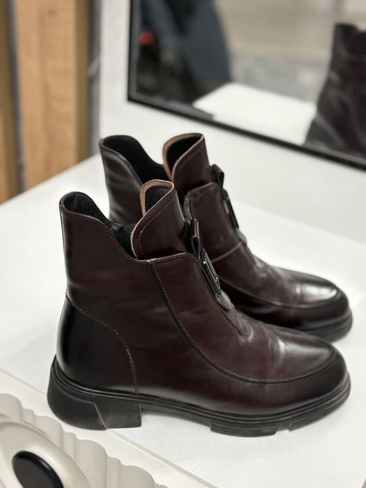 Продам зимние ботинки новые