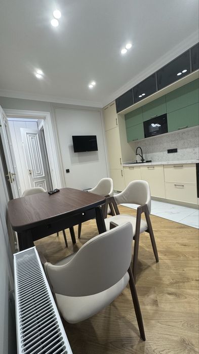 Uy arendaga beriladi xamma sharoitlarga ega.