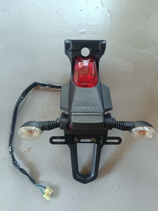 Dezmembrez Yamaha mt03 660