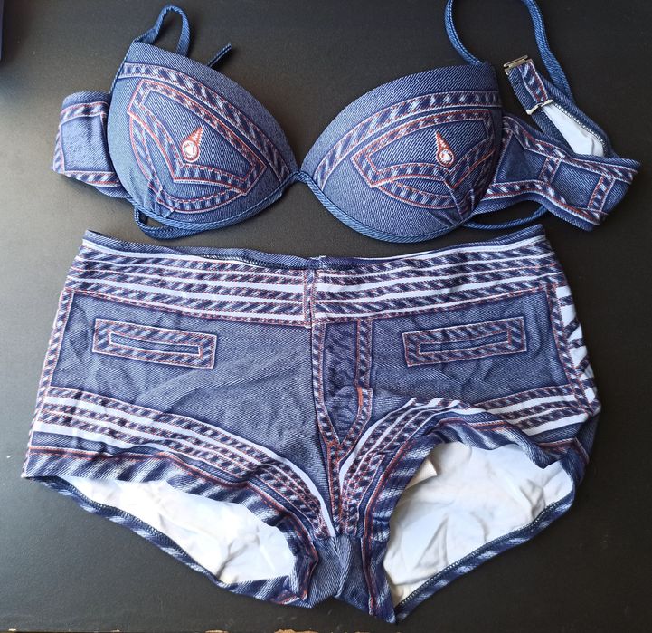 Бански рокля за момиче и дамски на две части