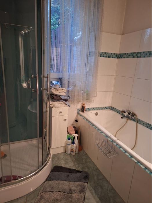 СПЕШНО Сграда Германия Крефелд 5 апартамнета 350 кв само за 360000 евр