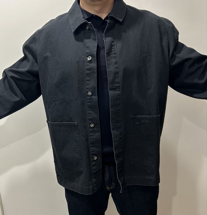 Джинсовая куртка Nike.