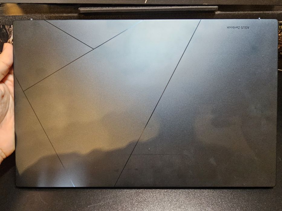 Лаптоп Asus Zenbook 15, Ryzen 5, 16 GB DDR5, 1TB