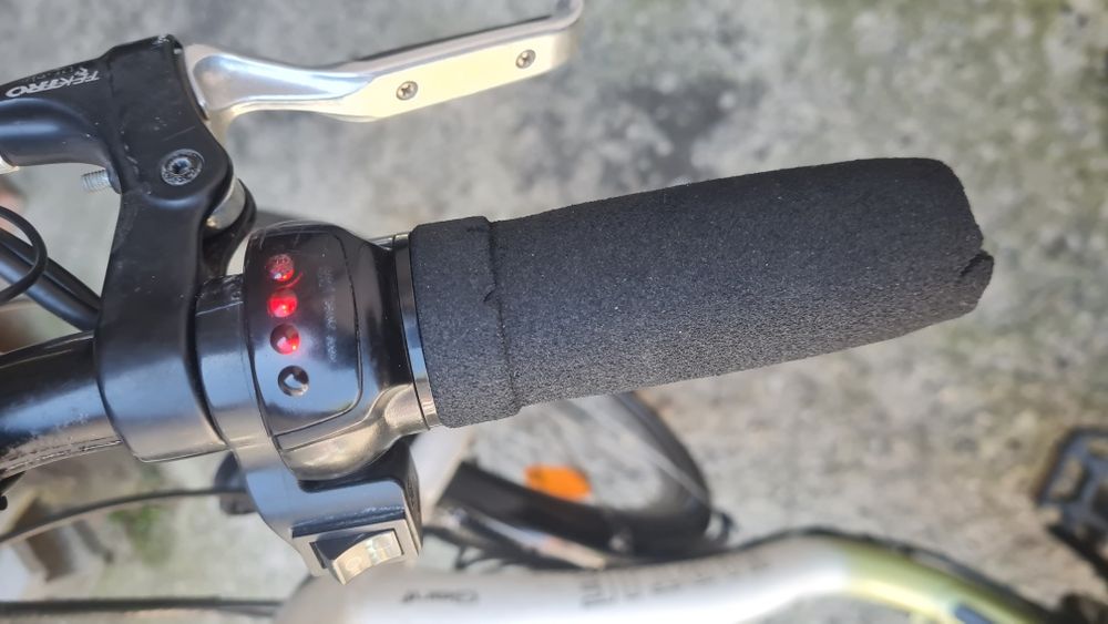 Vând bicicleta electrică