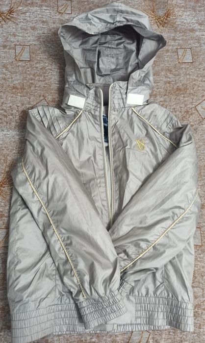 Недорого ветровка+дождевик на девочку