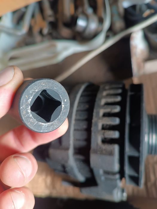 Санг енг корандо генератор