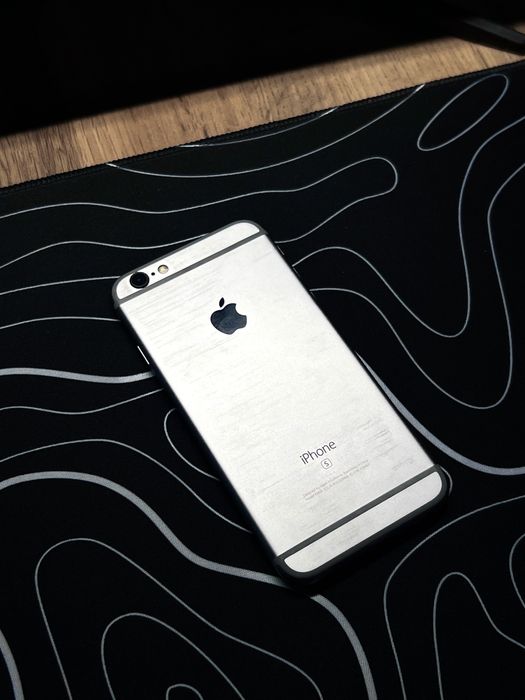iPhone 6s Серый 64гб