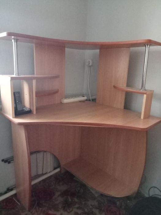 Стол компьютерный угловой