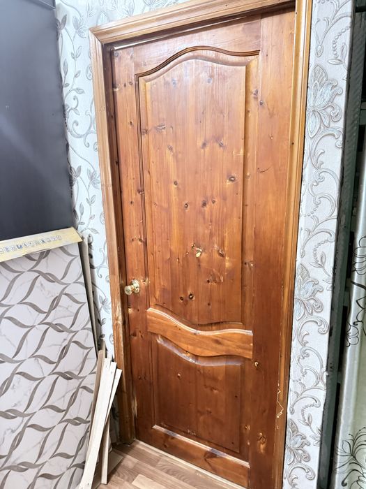Продам деревянные межкомнатные двери