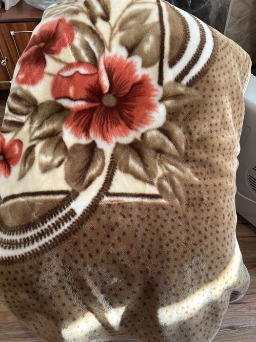 Одеяло большие б у в хорошем состоянии