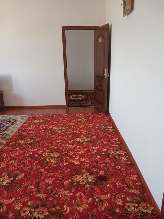 ARENDA Kvartira Chirchiq shahrida  desyatiyda joylashgan 2 xonali