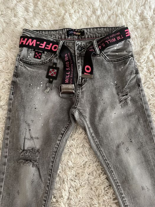 Blugi dama noi cu eticheta