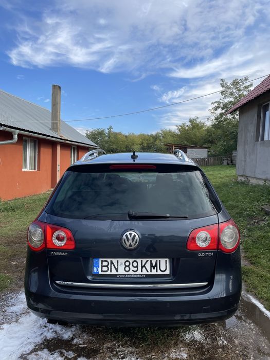 Vand passat b6 motor 2.0.140 cp in stare foarte buna  pret 2700negggg