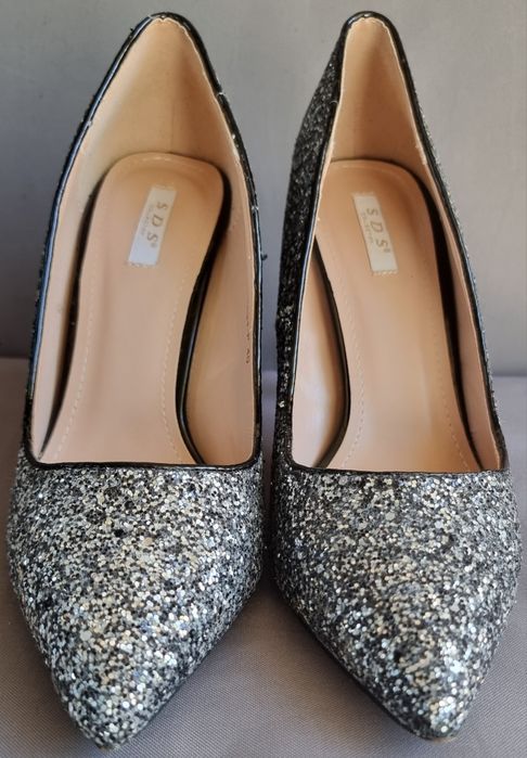 Pantofi nr 40   toc 11 cm