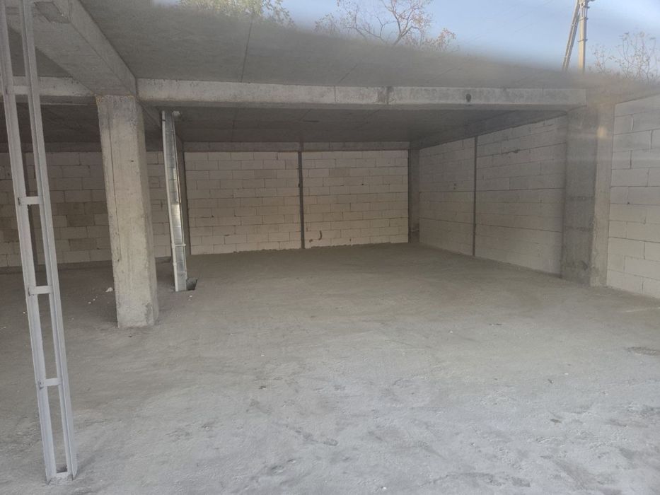 Продается или аренда нежилого помещения Чинарапарк