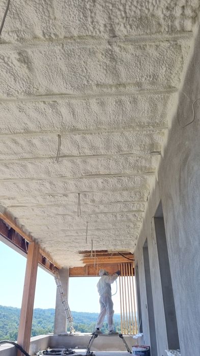 Izolatie Termica cu Spuma Poliuretanica 30 RON