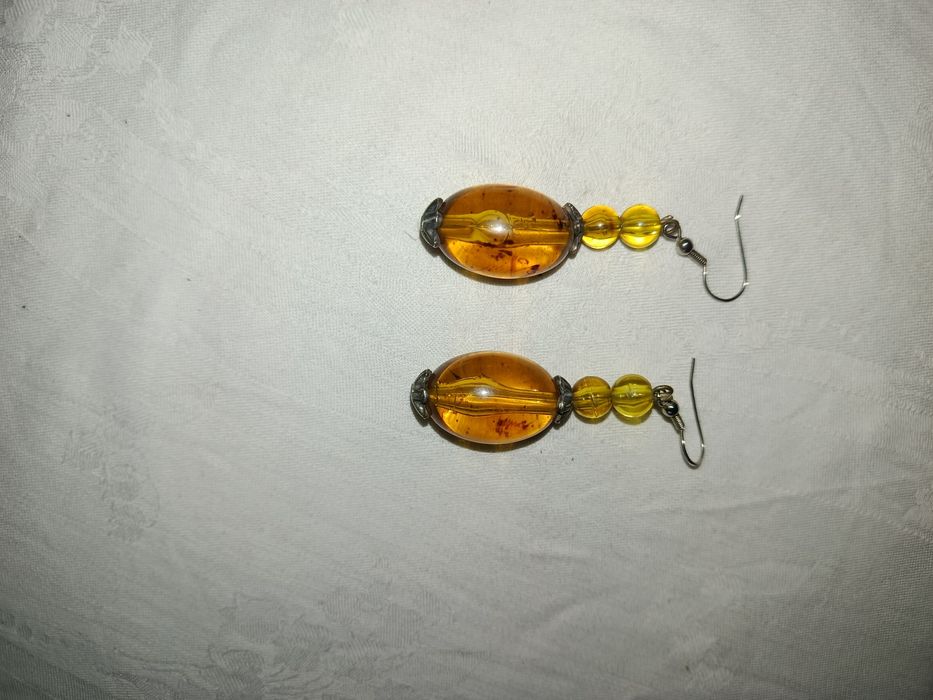 Cercei chihlimbar noi